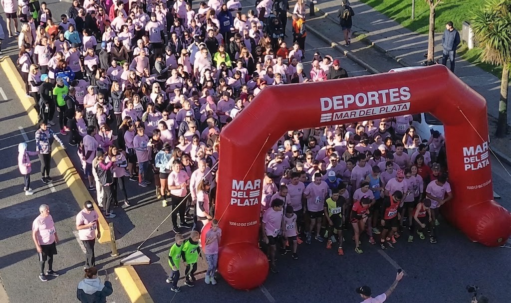 Participantes de la Correcaminata Dar Salud